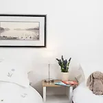 Finest Retreats - Walney Island Lighthouse *