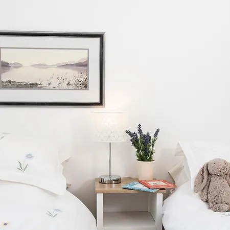 Finest Retreats - Walney Island Lighthouse *