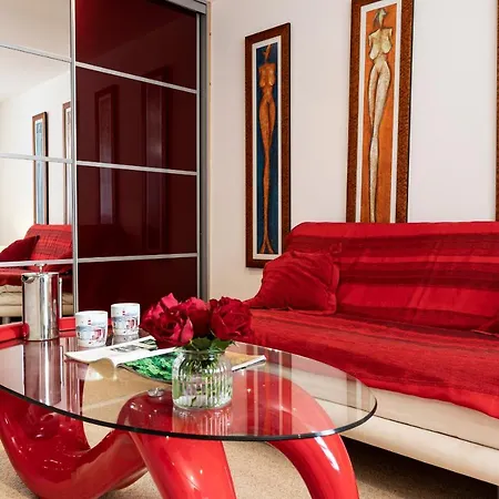 Finest Retreats - Walney Island Lighthouse Rampside