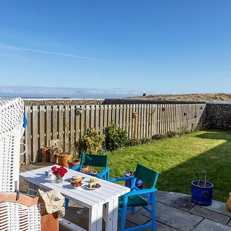 Finest Retreats - Walney Island Lighthouse *