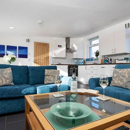 Finest Retreats - Walney Island Lighthouse *