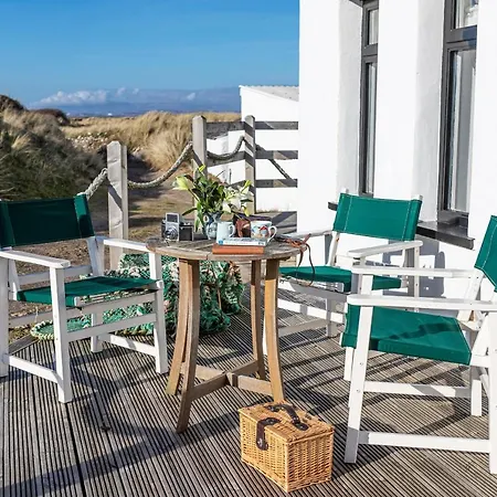 Finest Retreats - Walney Island Lighthouse * Rampside