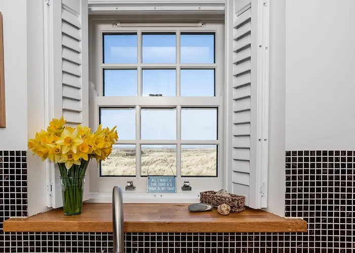 Finest Retreats - Walney Island Lighthouse Holiday home