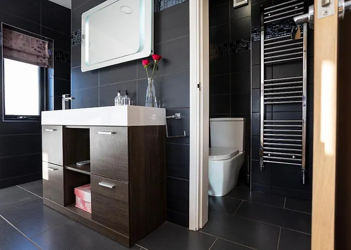 Finest Retreats - Walney Island Lighthouse Holiday home